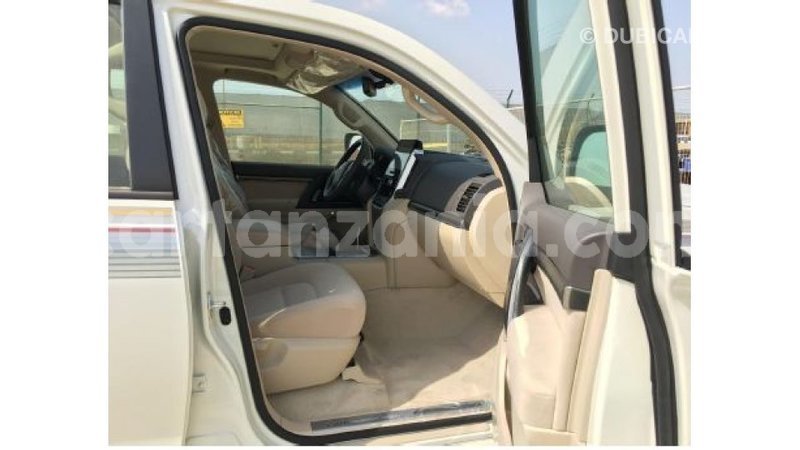 Big with watermark toyota land cruiser arusha import dubai 7897