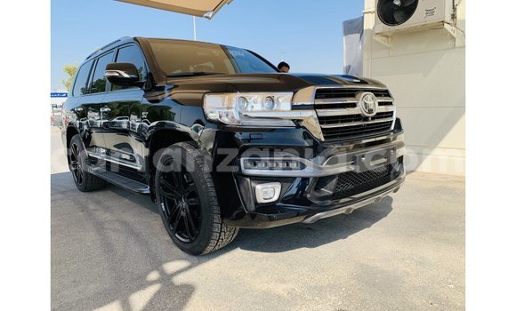 Nunua Imported Toyota Land Cruiser Nyeusi Gari ndani ya Import - Dubai nchini Arusha Nunua Imported Toyota Land Cruiser Nyeusi Gari ndani ya Import - Dubai nchini Arusha