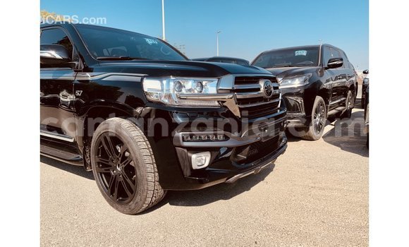 Nunua Imported Toyota Land Cruiser Nyeusi Gari ndani ya Import - Dubai nchini Arusha Nunua Imported Toyota Land Cruiser Nyeusi Gari ndani ya Import - Dubai nchini Arusha