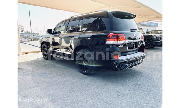 Nunua Imported Toyota Land Cruiser Nyeusi Gari ndani ya Import - Dubai nchini Arusha Nunua Imported Toyota Land Cruiser Nyeusi Gari ndani ya Import - Dubai nchini Arusha