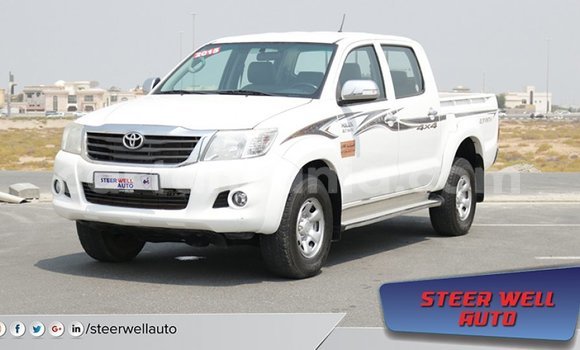 Nunua Imported Toyota Hilux Nyeupe Gari ndani ya Import - Dubai nchini Arusha Nunua Imported Toyota Hilux Nyeupe Gari ndani ya Import - Dubai nchini Arusha