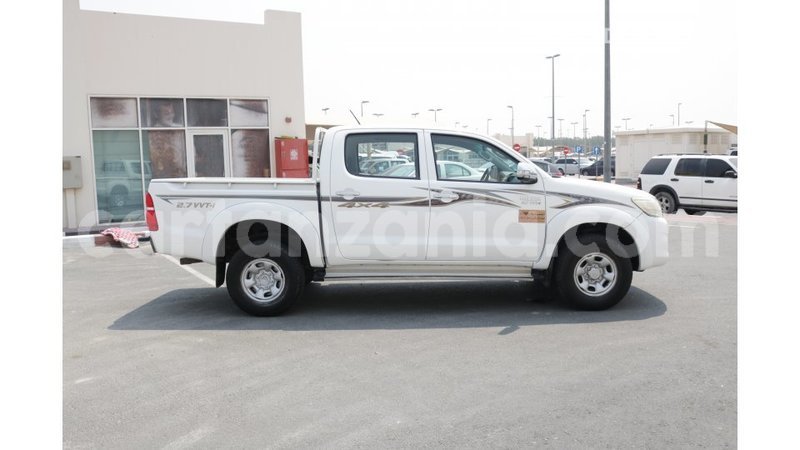 Big with watermark toyota hilux arusha import dubai 7903