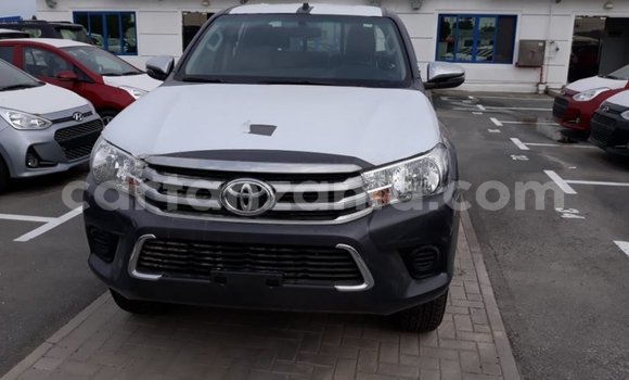 Nunua Imported Toyota Hilux Nyingine Gari ndani ya Import - Dubai nchini Arusha Nunua Imported Toyota Hilux Nyingine Gari ndani ya Import - Dubai nchini Arusha