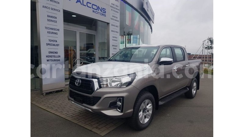 Big with watermark toyota hilux arusha import dubai 7906