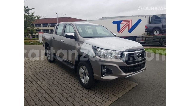 Big with watermark toyota hilux arusha import dubai 7906