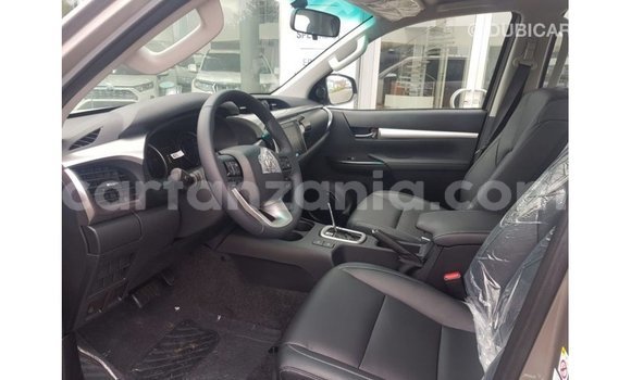 Nunua Imported Toyota Hilux Nyingine Gari ndani ya Import - Dubai nchini Arusha Nunua Imported Toyota Hilux Nyingine Gari ndani ya Import - Dubai nchini Arusha