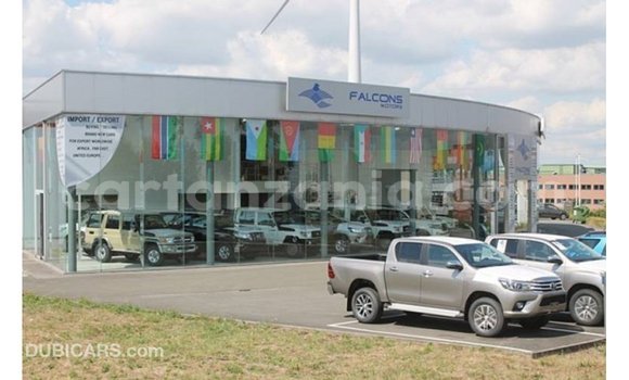 Nunua Imported Toyota Land Cruiser Nyeupe Gari ndani ya Import - Dubai nchini Arusha Nunua Imported Toyota Land Cruiser Nyeupe Gari ndani ya Import - Dubai nchini Arusha