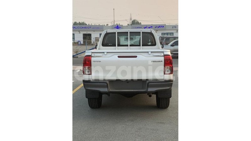 Big with watermark toyota hilux arusha import dubai 7911