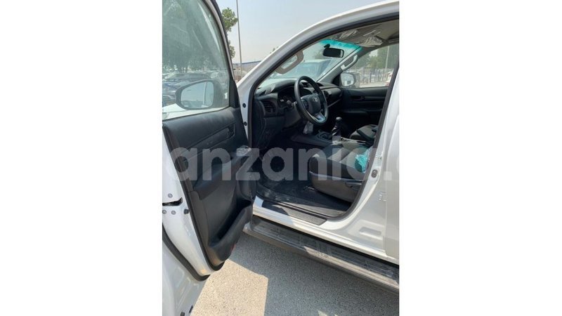 Big with watermark toyota hilux arusha import dubai 7911