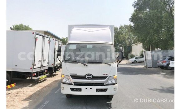 Buy Import Hino 300 Series White Truck in Import - Dubai in Arusha Buy Import Hino 300 Series White Truck in Import - Dubai in Arusha