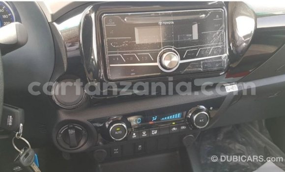 Nunua Imported Toyota Hilux Bluu Gari ndani ya Import - Dubai nchini Arusha Nunua Imported Toyota Hilux Bluu Gari ndani ya Import - Dubai nchini Arusha