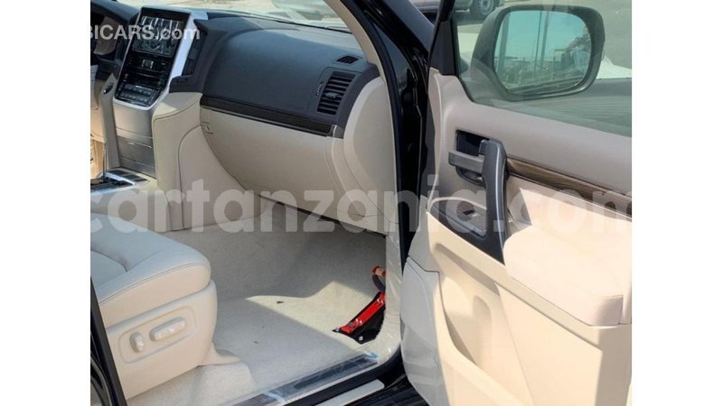 Big with watermark toyota land cruiser arusha import dubai 7916