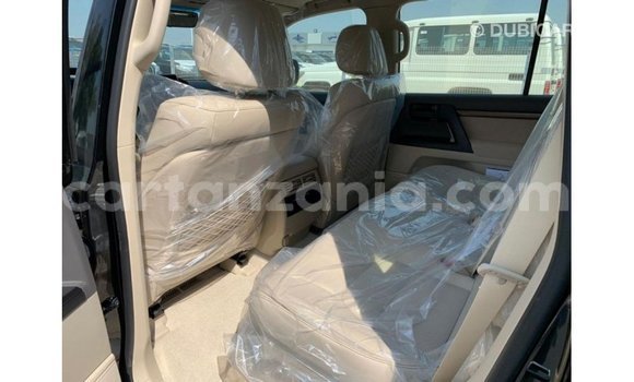 Nunua Imported Toyota Land Cruiser Nyeusi Gari ndani ya Import - Dubai nchini Arusha Nunua Imported Toyota Land Cruiser Nyeusi Gari ndani ya Import - Dubai nchini Arusha