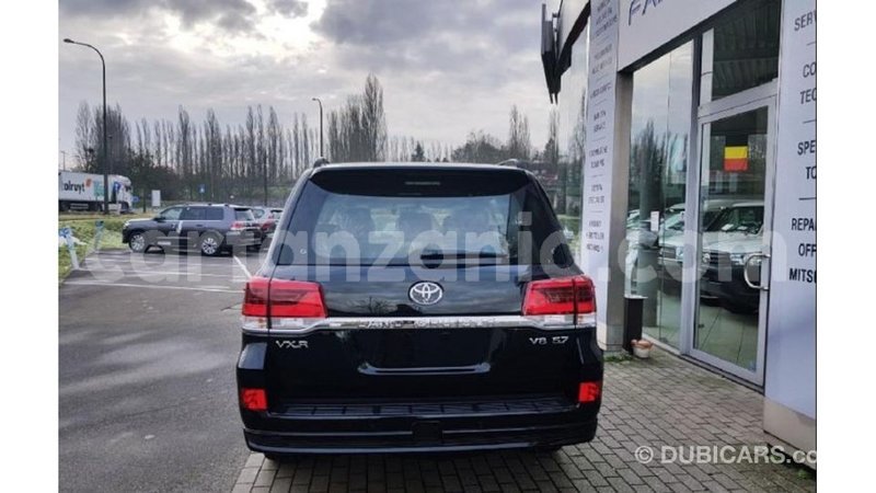 Big with watermark toyota land cruiser arusha import dubai 7917