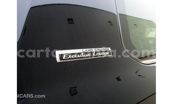 Nunua Imported Toyota Land Cruiser Nyeusi Gari ndani ya Import - Dubai nchini Arusha Nunua Imported Toyota Land Cruiser Nyeusi Gari ndani ya Import - Dubai nchini Arusha
