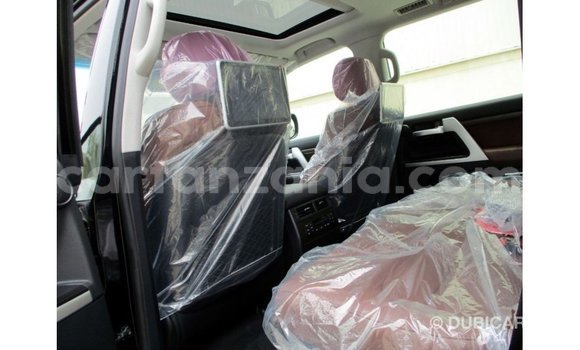 Nunua Imported Toyota Land Cruiser Nyeusi Gari ndani ya Import - Dubai nchini Arusha Nunua Imported Toyota Land Cruiser Nyeusi Gari ndani ya Import - Dubai nchini Arusha
