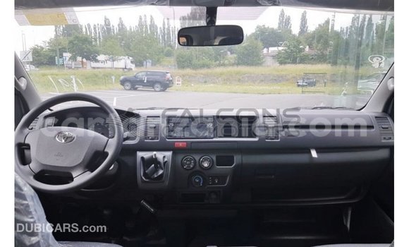 Nunua Imported Toyota Hiace Nyeupe Gari ndani ya Import - Dubai nchini Arusha Nunua Imported Toyota Hiace Nyeupe Gari ndani ya Import - Dubai nchini Arusha