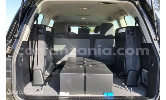 Buy Import Toyota Land Cruiser Black Car in Import - Dubai in Arusha Buy Import Toyota Land Cruiser Black Car in Import - Dubai in Arusha