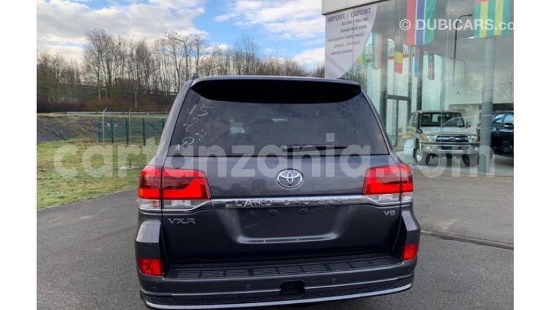 Big with watermark toyota land cruiser arusha import dubai 7921