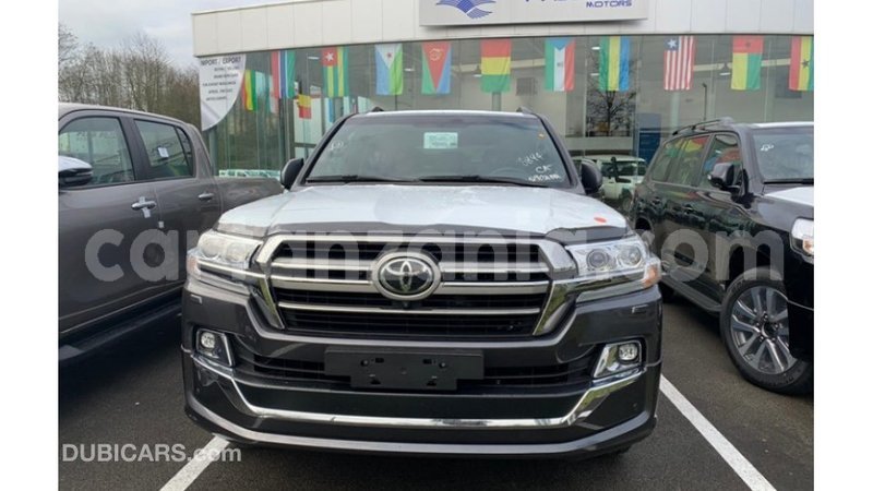 Big with watermark toyota land cruiser arusha import dubai 7921