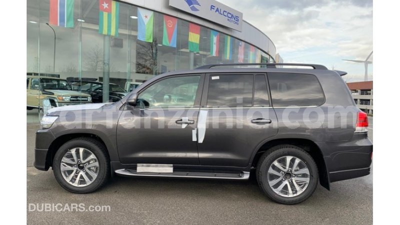 Big with watermark toyota land cruiser arusha import dubai 7921