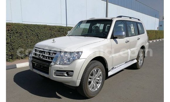 Buy Import Mitsubishi Pajero White Car in Import - Dubai in Arusha Buy Import Mitsubishi Pajero White Car in Import - Dubai in Arusha