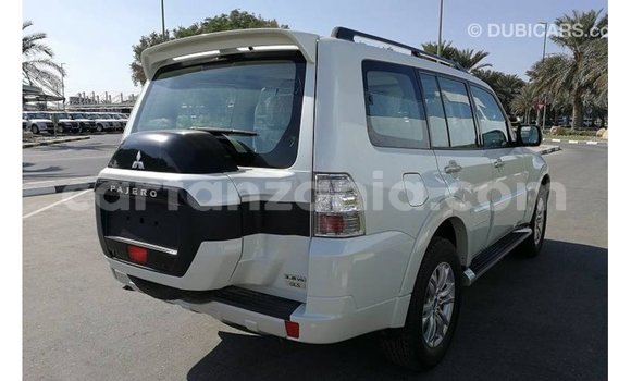 Buy Import Mitsubishi Pajero White Car in Import - Dubai in Arusha Buy Import Mitsubishi Pajero White Car in Import - Dubai in Arusha