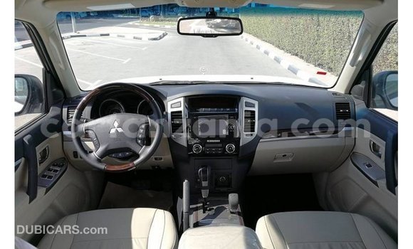 Buy Import Mitsubishi Pajero White Car in Import - Dubai in Arusha Buy Import Mitsubishi Pajero White Car in Import - Dubai in Arusha
