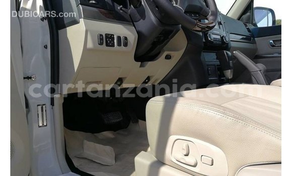Buy Import Mitsubishi Pajero White Car in Import - Dubai in Arusha Buy Import Mitsubishi Pajero White Car in Import - Dubai in Arusha