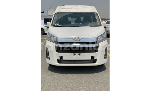 Nunua Imported Toyota Hiace Nyeupe Gari ndani ya Import - Dubai nchini Arusha Nunua Imported Toyota Hiace Nyeupe Gari ndani ya Import - Dubai nchini Arusha