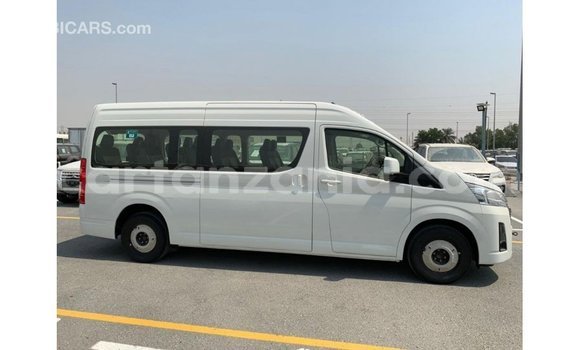 Nunua Imported Toyota Hiace Nyeupe Gari ndani ya Import - Dubai nchini Arusha Nunua Imported Toyota Hiace Nyeupe Gari ndani ya Import - Dubai nchini Arusha