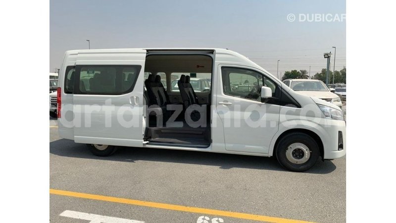 Big with watermark toyota hiace arusha import dubai 7925