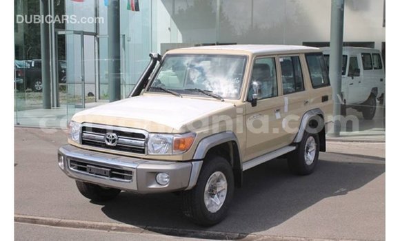 Nunua Imported Toyota Land Cruiser Beige Gari ndani ya Import - Dubai nchini Arusha Nunua Imported Toyota Land Cruiser Beige Gari ndani ya Import - Dubai nchini Arusha