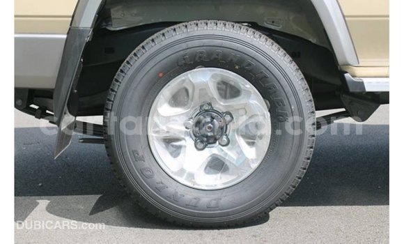 Nunua Imported Toyota Land Cruiser Beige Gari ndani ya Import - Dubai nchini Arusha Nunua Imported Toyota Land Cruiser Beige Gari ndani ya Import - Dubai nchini Arusha