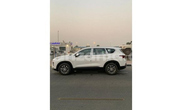 Buy Import Hyundai Santa Fe White Car in Import - Dubai in Arusha Buy Import Hyundai Santa Fe White Car in Import - Dubai in Arusha