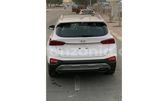 Buy Import Hyundai Santa Fe White Car in Import - Dubai in Arusha Buy Import Hyundai Santa Fe White Car in Import - Dubai in Arusha