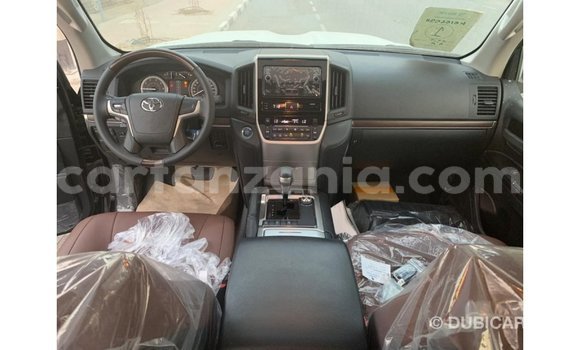 Nunua Imported Toyota Land Cruiser Nyeusi Gari ndani ya Import - Dubai nchini Arusha Nunua Imported Toyota Land Cruiser Nyeusi Gari ndani ya Import - Dubai nchini Arusha