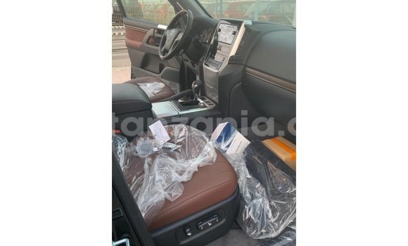 Nunua Imported Toyota Land Cruiser Nyeusi Gari ndani ya Import - Dubai nchini Arusha Nunua Imported Toyota Land Cruiser Nyeusi Gari ndani ya Import - Dubai nchini Arusha