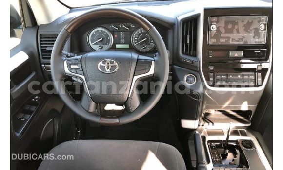 Nunua Imported Toyota Land Cruiser Nyeusi Gari ndani ya Import - Dubai nchini Arusha Nunua Imported Toyota Land Cruiser Nyeusi Gari ndani ya Import - Dubai nchini Arusha
