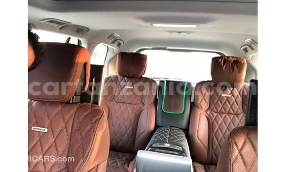 Nunua Imported Toyota Land Cruiser Nyeusi Gari ndani ya Import - Dubai nchini Arusha Nunua Imported Toyota Land Cruiser Nyeusi Gari ndani ya Import - Dubai nchini Arusha