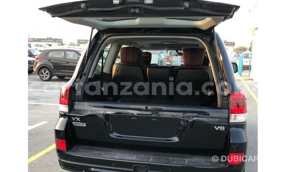 Nunua Imported Toyota Land Cruiser Nyeusi Gari ndani ya Import - Dubai nchini Arusha Nunua Imported Toyota Land Cruiser Nyeusi Gari ndani ya Import - Dubai nchini Arusha