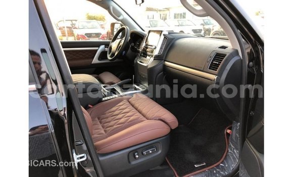Nunua Imported Toyota Land Cruiser Nyeusi Gari ndani ya Import - Dubai nchini Arusha Nunua Imported Toyota Land Cruiser Nyeusi Gari ndani ya Import - Dubai nchini Arusha