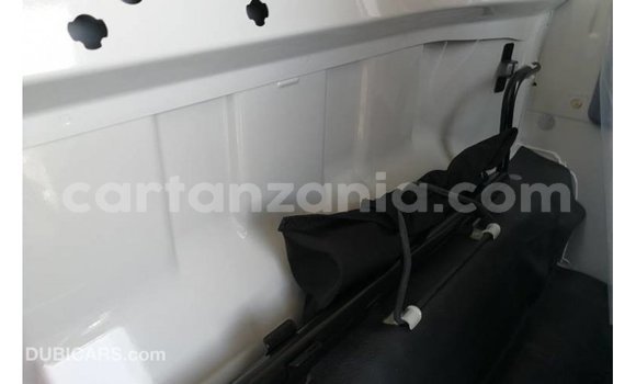 Nunua Imported Mitsubishi Carisma Nyeupe Gari ndani ya Import - Dubai nchini Arusha Nunua Imported Mitsubishi Carisma Nyeupe Gari ndani ya Import - Dubai nchini Arusha