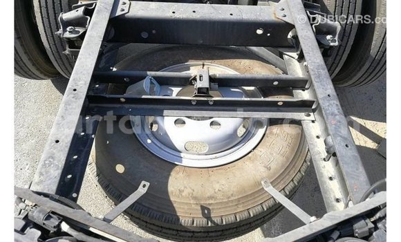 Nunua Imported Mitsubishi Carisma Nyeupe Gari ndani ya Import - Dubai nchini Arusha Nunua Imported Mitsubishi Carisma Nyeupe Gari ndani ya Import - Dubai nchini Arusha