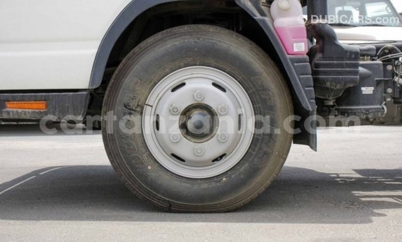 Nunua Imported Mitsubishi Carisma Nyeupe Gari ndani ya Import - Dubai nchini Arusha Nunua Imported Mitsubishi Carisma Nyeupe Gari ndani ya Import - Dubai nchini Arusha