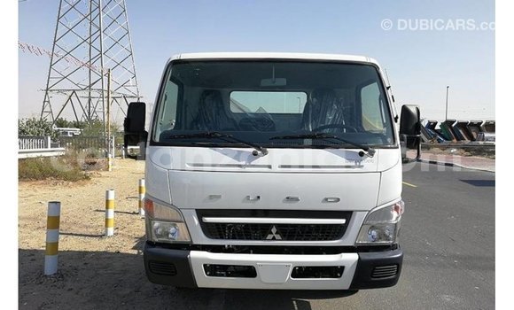 Nunua Imported Mitsubishi Carisma Nyeupe Gari ndani ya Import - Dubai nchini Arusha Nunua Imported Mitsubishi Carisma Nyeupe Gari ndani ya Import - Dubai nchini Arusha