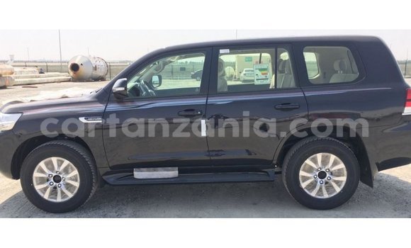 Nunua Imported Toyota Land Cruiser Nyeusi Gari ndani ya Import - Dubai nchini Arusha Nunua Imported Toyota Land Cruiser Nyeusi Gari ndani ya Import - Dubai nchini Arusha