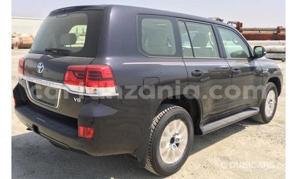 Nunua Imported Toyota Land Cruiser Nyeusi Gari ndani ya Import - Dubai nchini Arusha Nunua Imported Toyota Land Cruiser Nyeusi Gari ndani ya Import - Dubai nchini Arusha