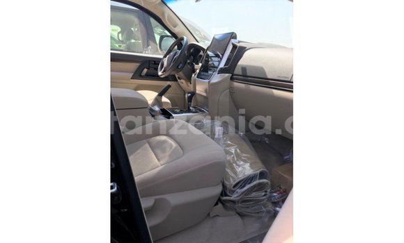 Nunua Imported Toyota Land Cruiser Nyeusi Gari ndani ya Import - Dubai nchini Arusha Nunua Imported Toyota Land Cruiser Nyeusi Gari ndani ya Import - Dubai nchini Arusha