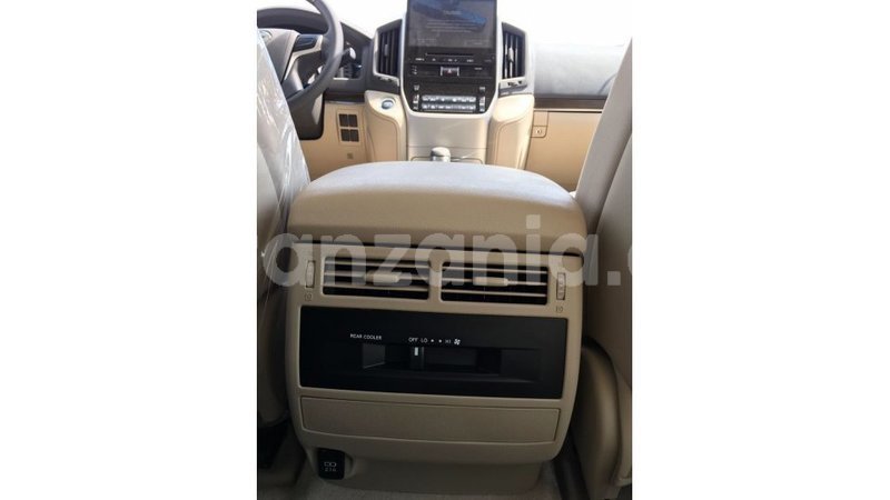 Big with watermark toyota land cruiser arusha import dubai 7940